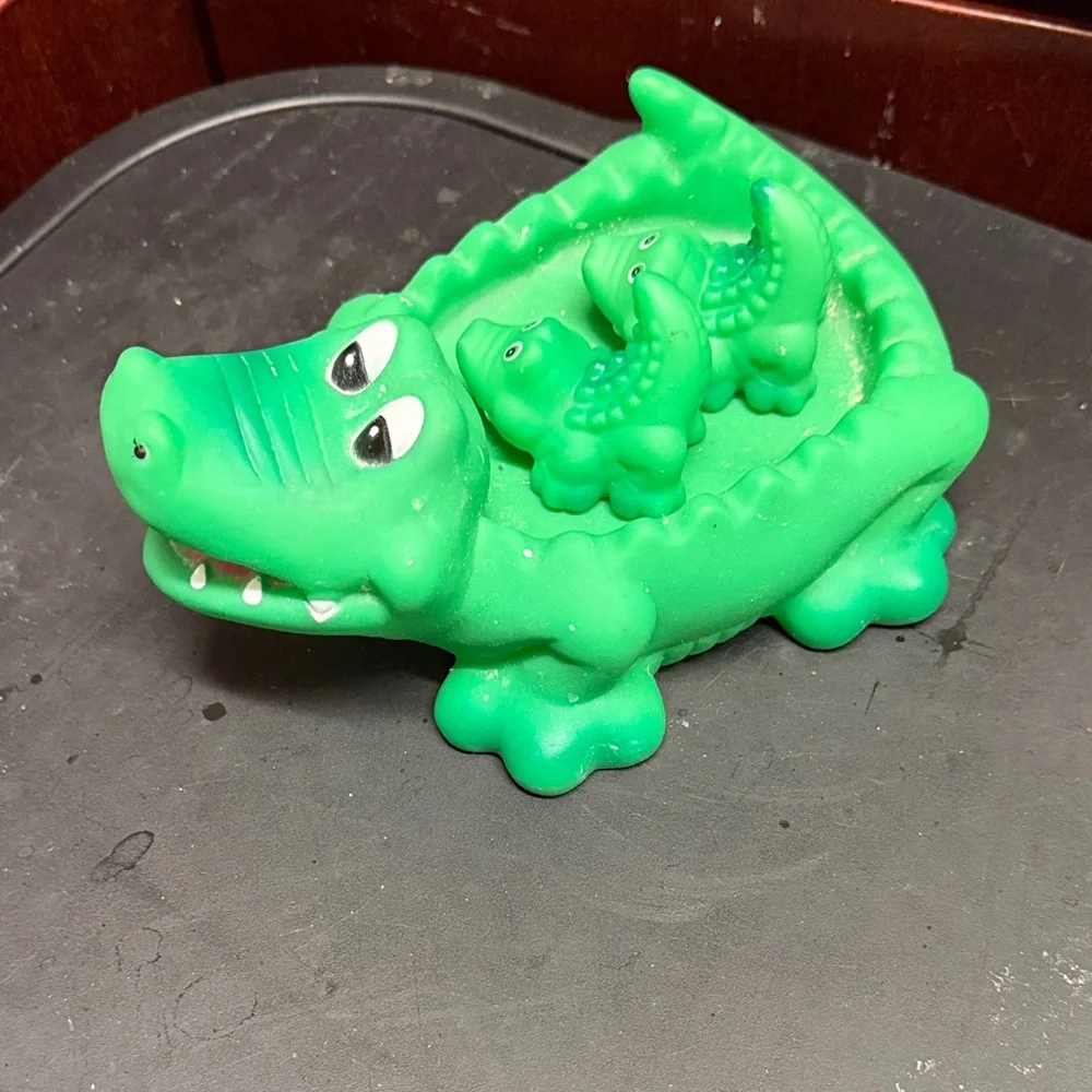Green Alligator Reptile Toy Set
